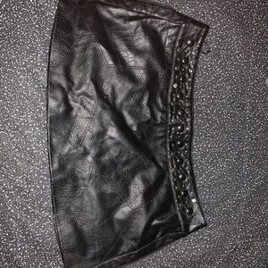 Bebe leather skirt